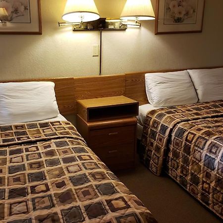 Skyview Swift Current Hotel Kültér fotó