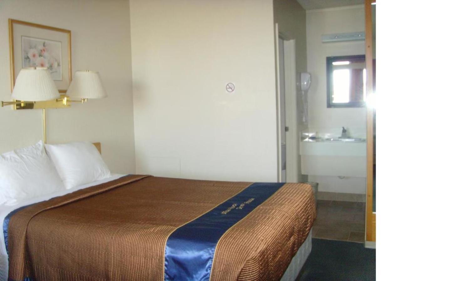 Skyview Swift Current Hotel Kültér fotó