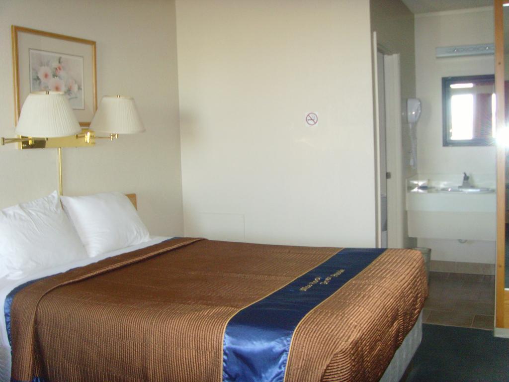 Skyview Swift Current Hotel Kültér fotó