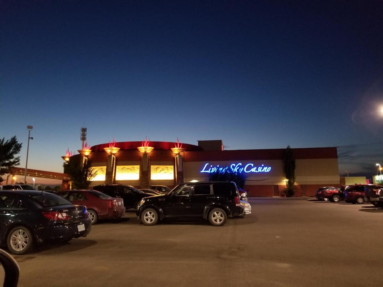 Skyview Swift Current Hotel Kültér fotó