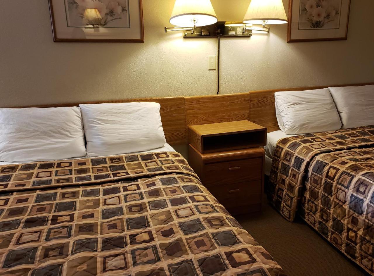Skyview Swift Current Hotel Kültér fotó